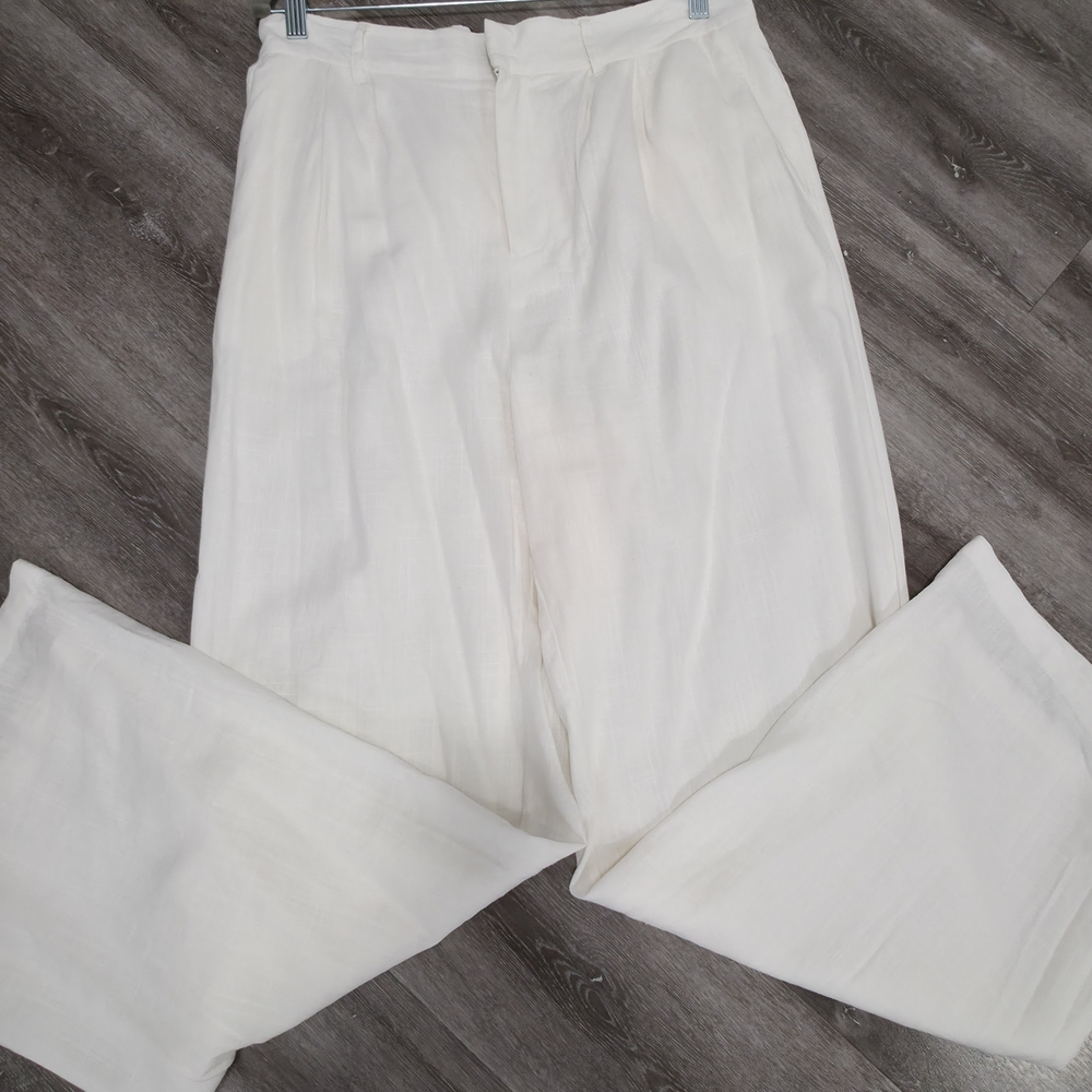 Elegant White Wide-Leg Pants